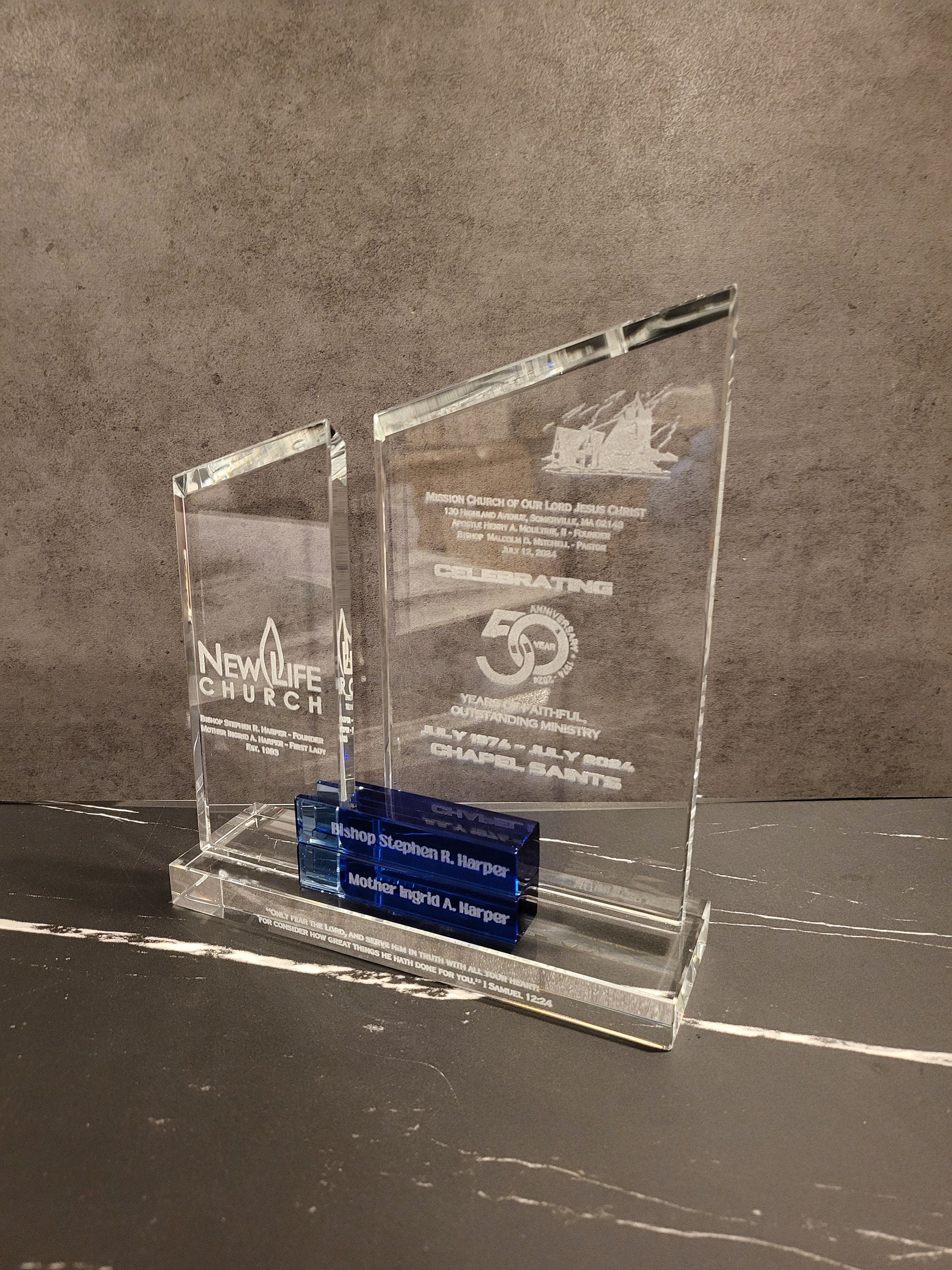 Crystal Perpetual Standup Plaque with 4 Blue Crystal Blocks | Personalized Graduation, Retirement, Employee Appreciation | Personalized Crystal Award