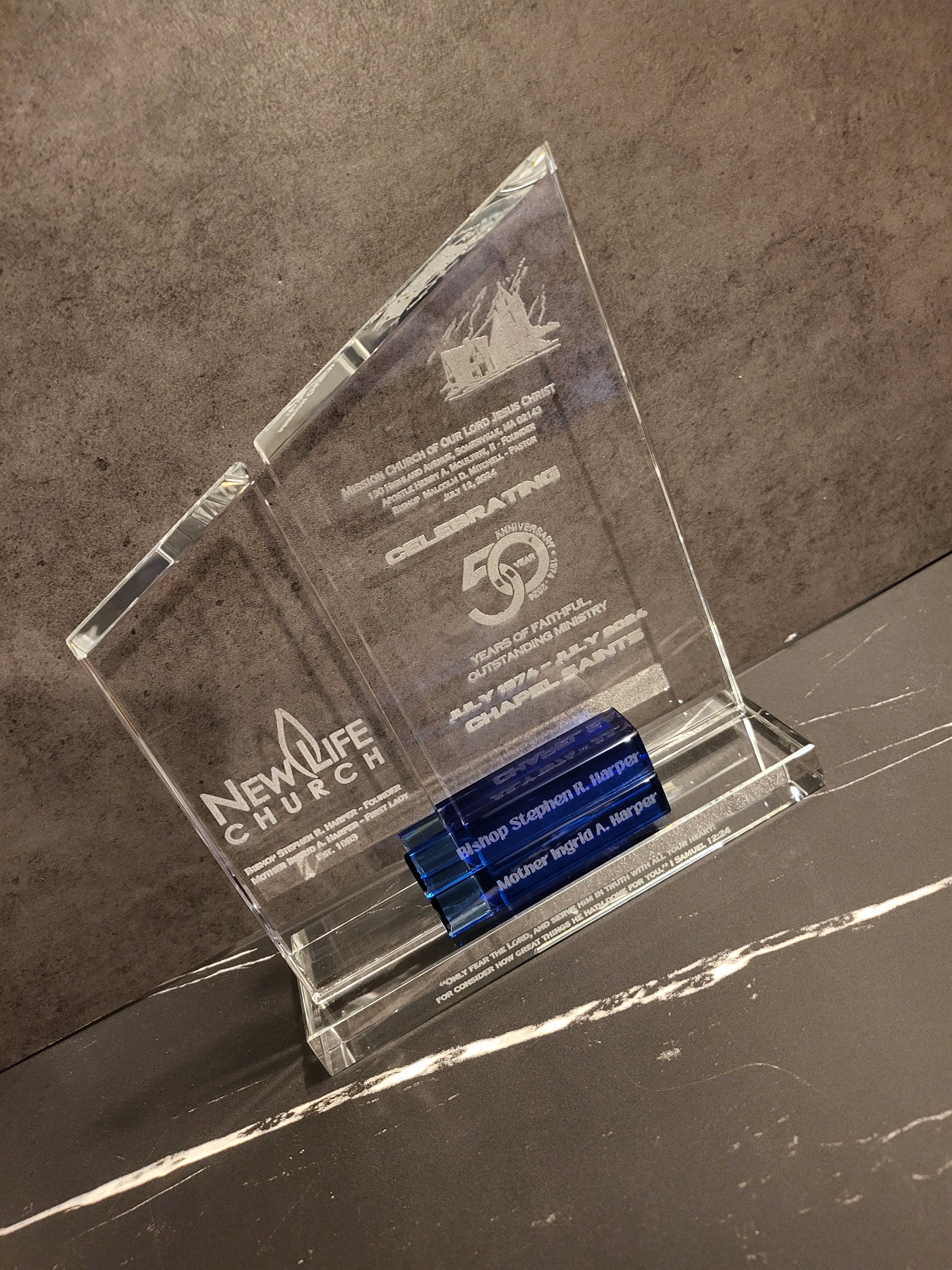 Crystal Perpetual Standup Plaque with 4 Blue Crystal Blocks | Personalized Graduation, Retirement, Employee Appreciation | Personalized Crystal Award