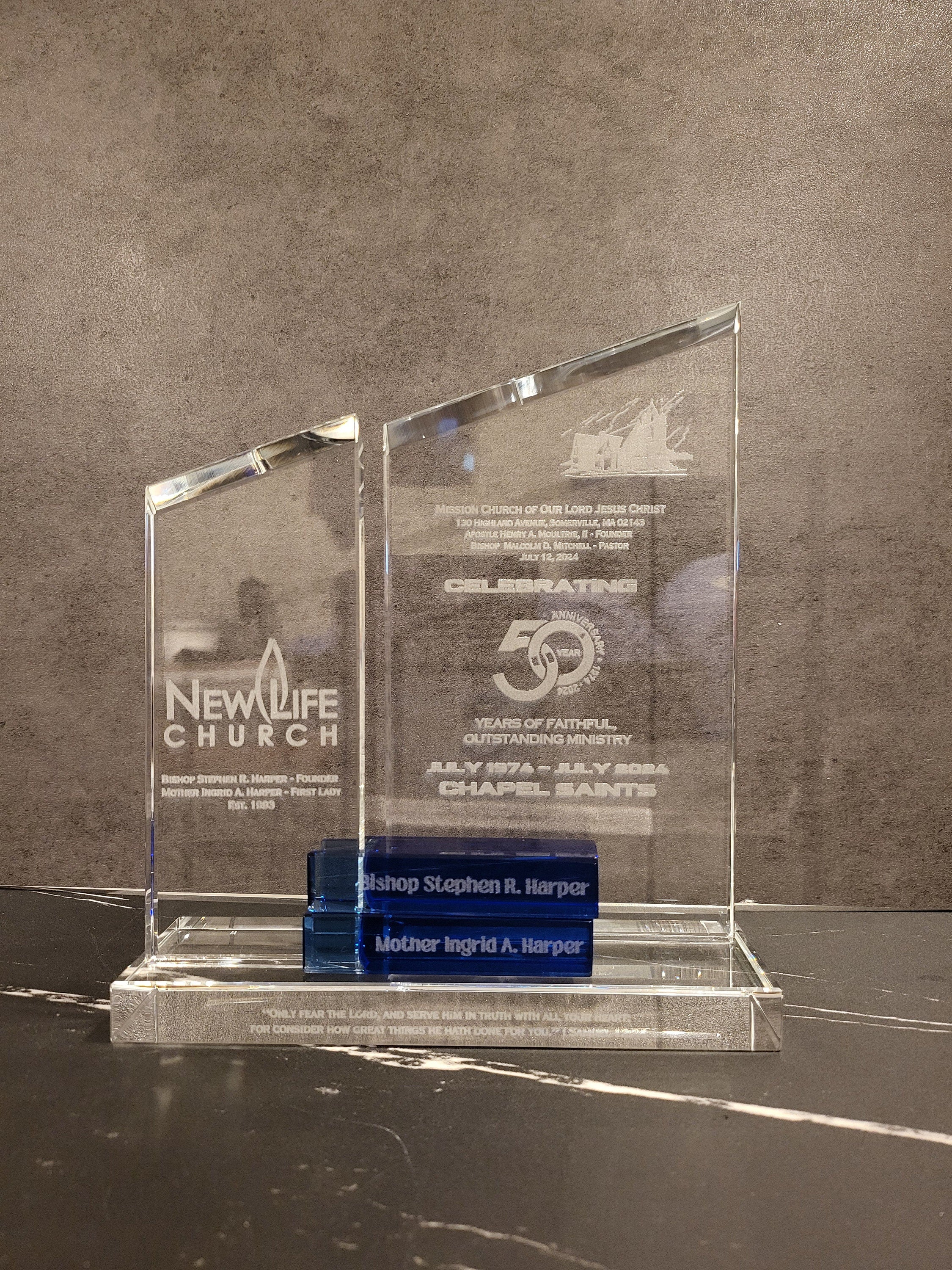 Crystal Perpetual Standup Plaque with 4 Blue Crystal Blocks | Personalized Graduation, Retirement, Employee Appreciation | Personalized Crystal Award