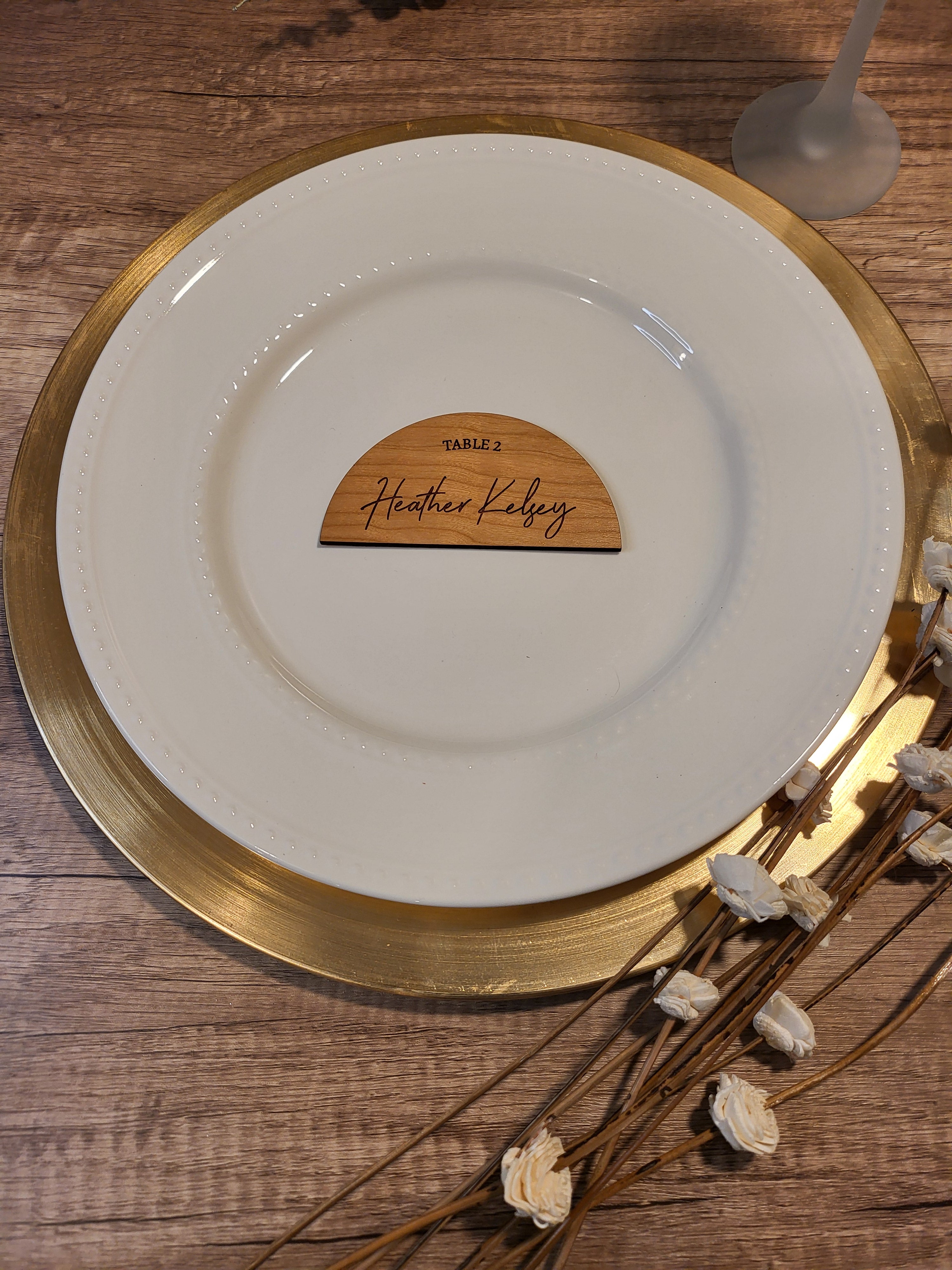 Personalized Arch Wedding Place Cards | Engraved Guest Name Escort Cards | Wood & Acrylic Wedding Seating Tags | Elegant Reception Place Settings