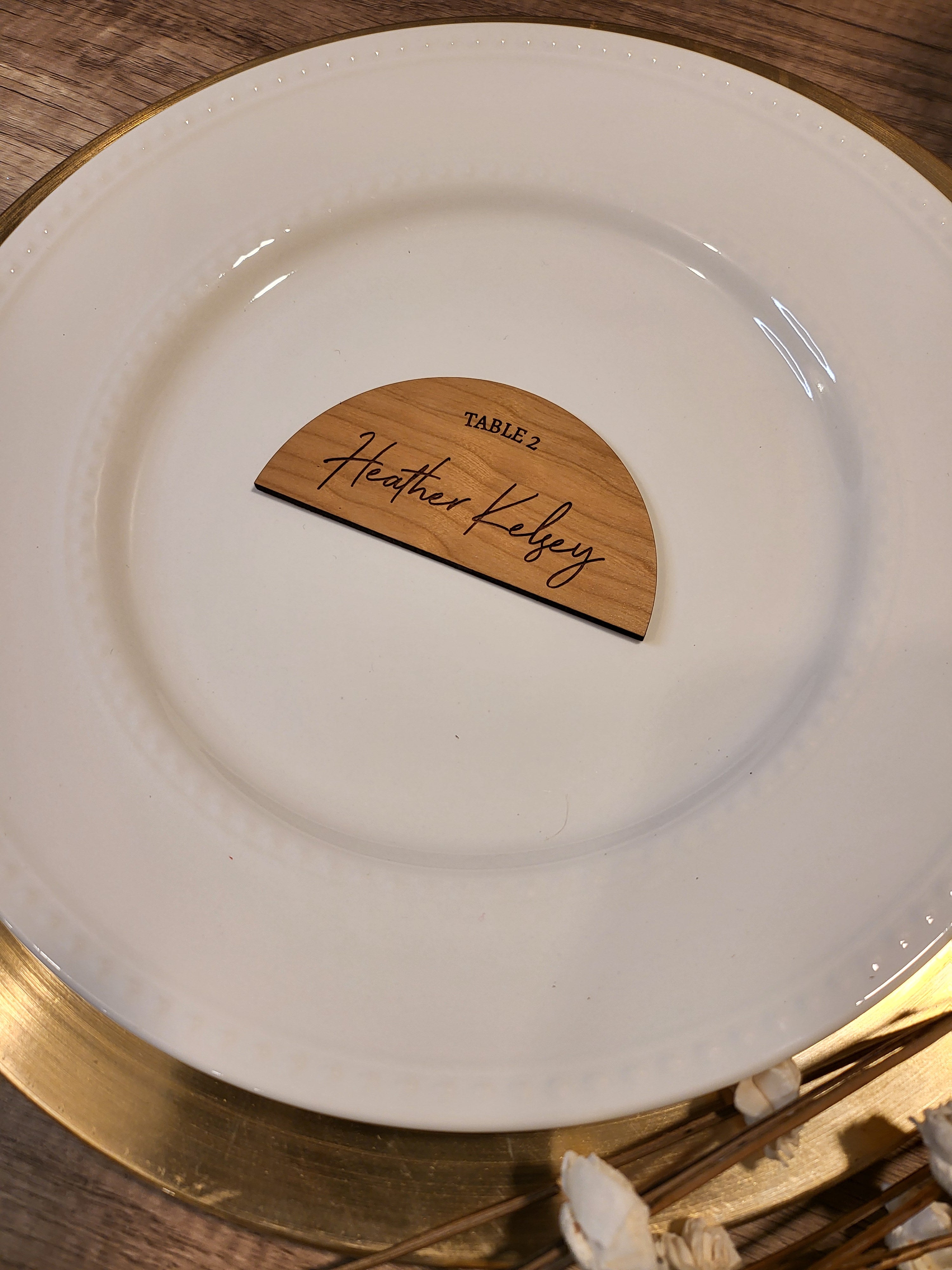 Personalized Arch Wedding Place Cards | Engraved Guest Name Escort Cards | Wood & Acrylic Wedding Seating Tags | Elegant Reception Place Settings